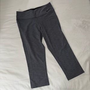 Nike Women’s High Waisted Crop Leggings